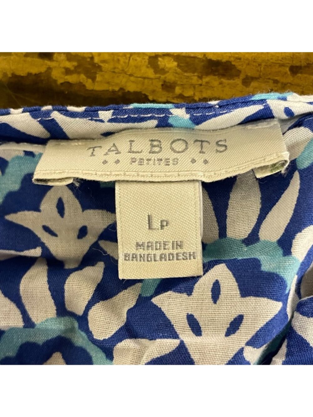 Talbots Geometric Bauble Neckline Cotton Top Blue Sz LG PETITE Resort - Picture 7 of 7